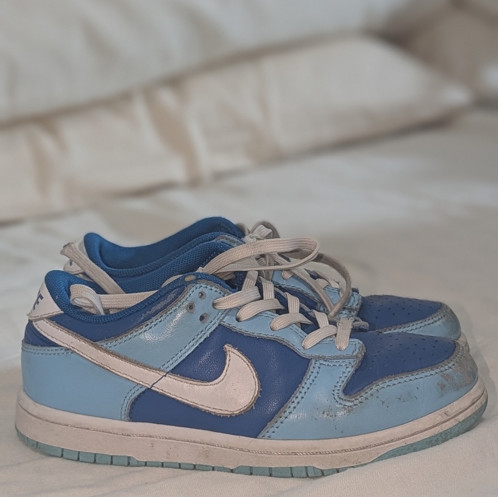 Nike Dunk Low Retro QS "Argon" sneakers in a blue and white leather colorway.